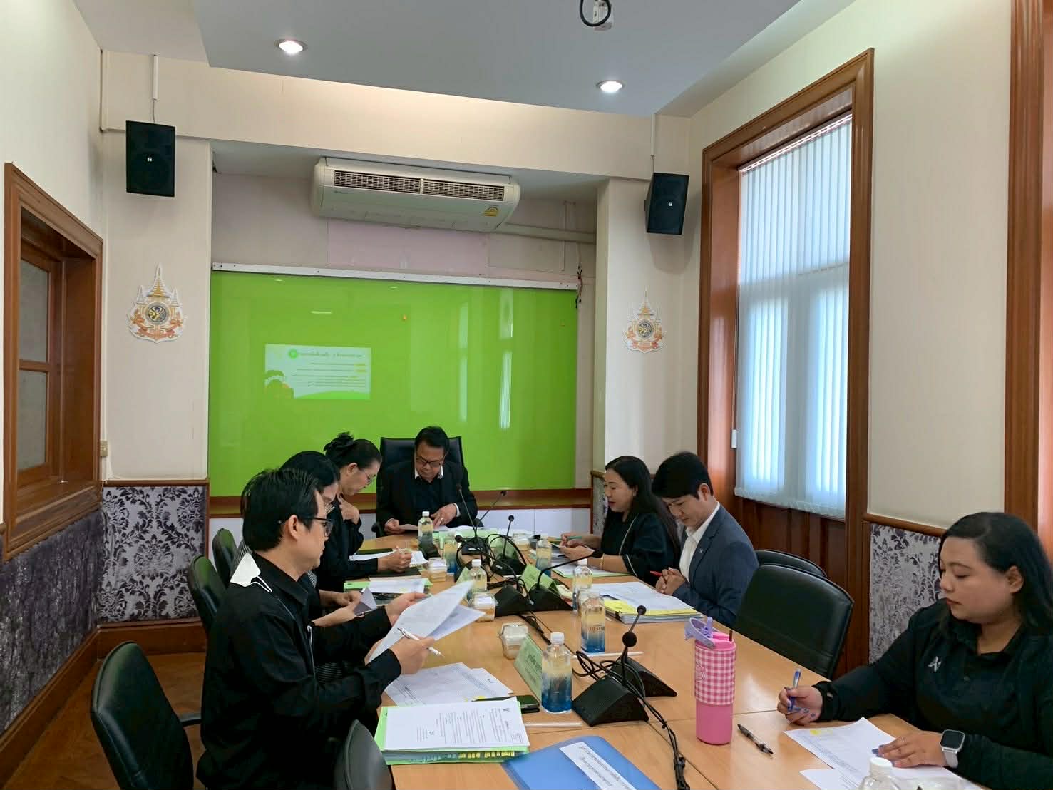 title - ส.ป.ก. ประชุมคณะกรรมการตัดสินการประกวดบทความวิชาการและเรียงความ เนื่องในโอกาสวันคล้ายวันสถาปนา ส.ป.ก. ครบรอบ 51 ปี 